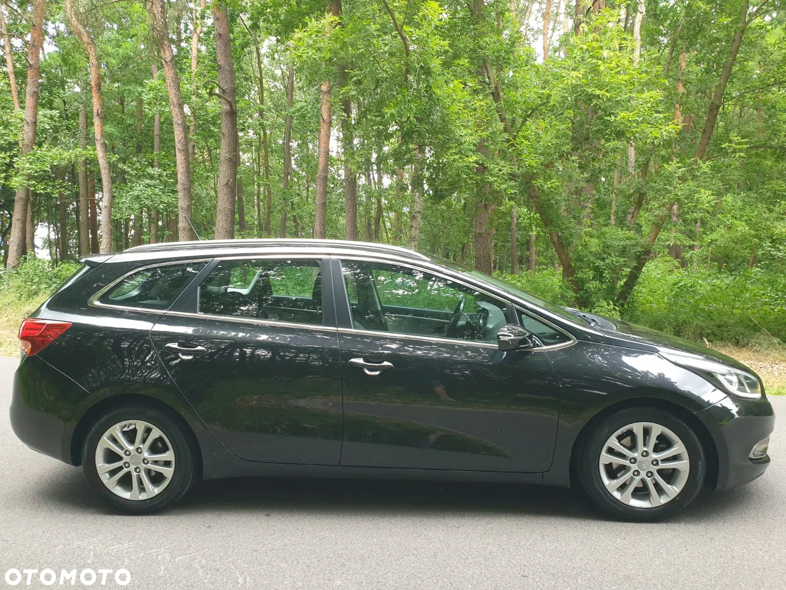 Kia Ceed 1.6 GDI SW Dream Team Edition - 9