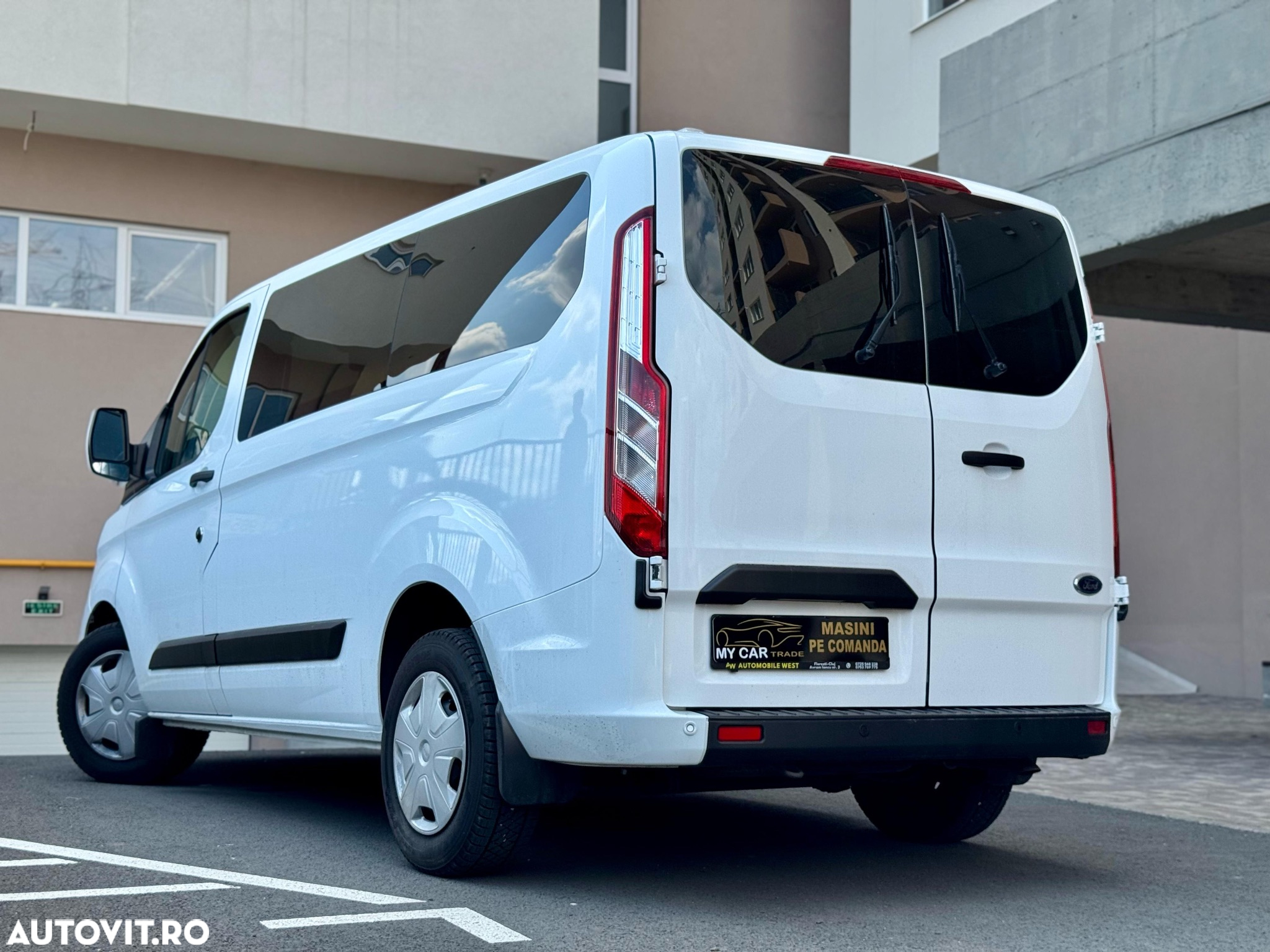 Ford Transit Custom - 13