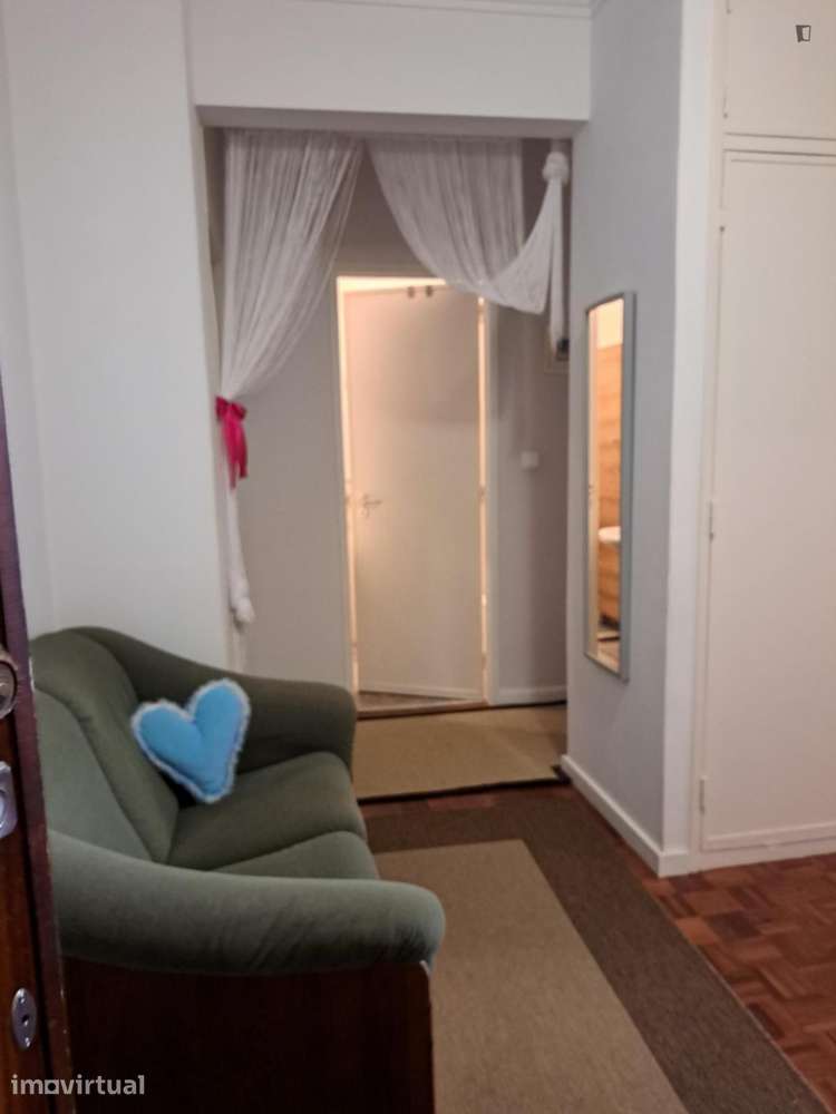 Quarto - localizado em Amadora Lisbon - Grande imagem: 2/7