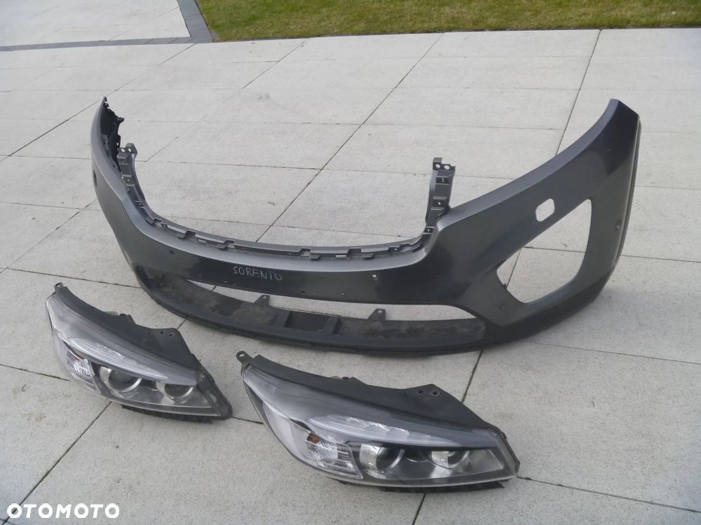 KIA SORENTO III XENON LED PRAWY IGŁA 92102-C5100 - 3