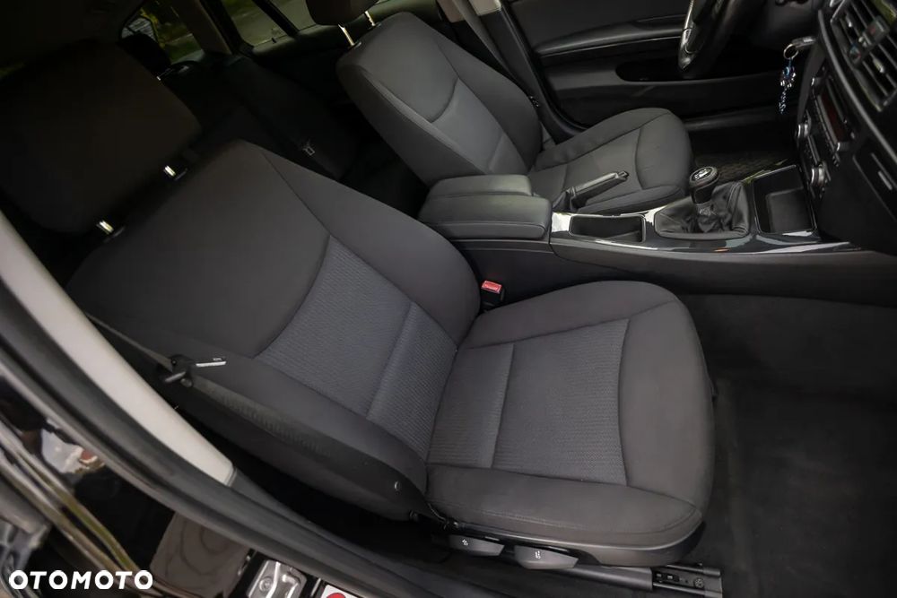 BMW Seria 3 318d DPF Edition Sport - 19