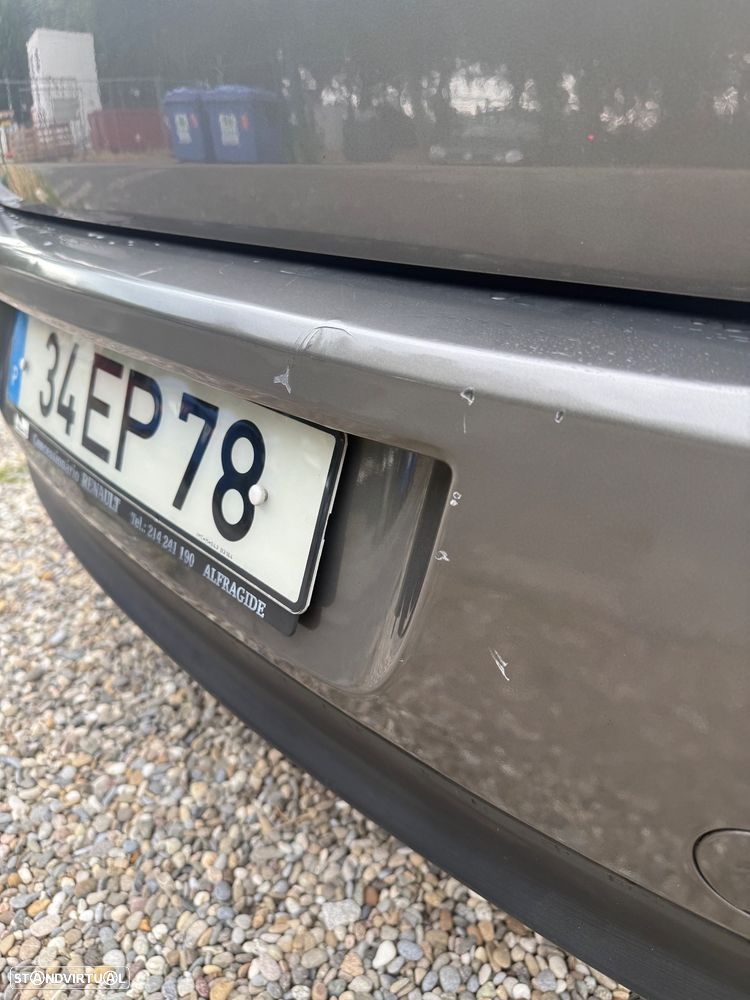 Renault Laguna 2.0 dCi Confort - 24
