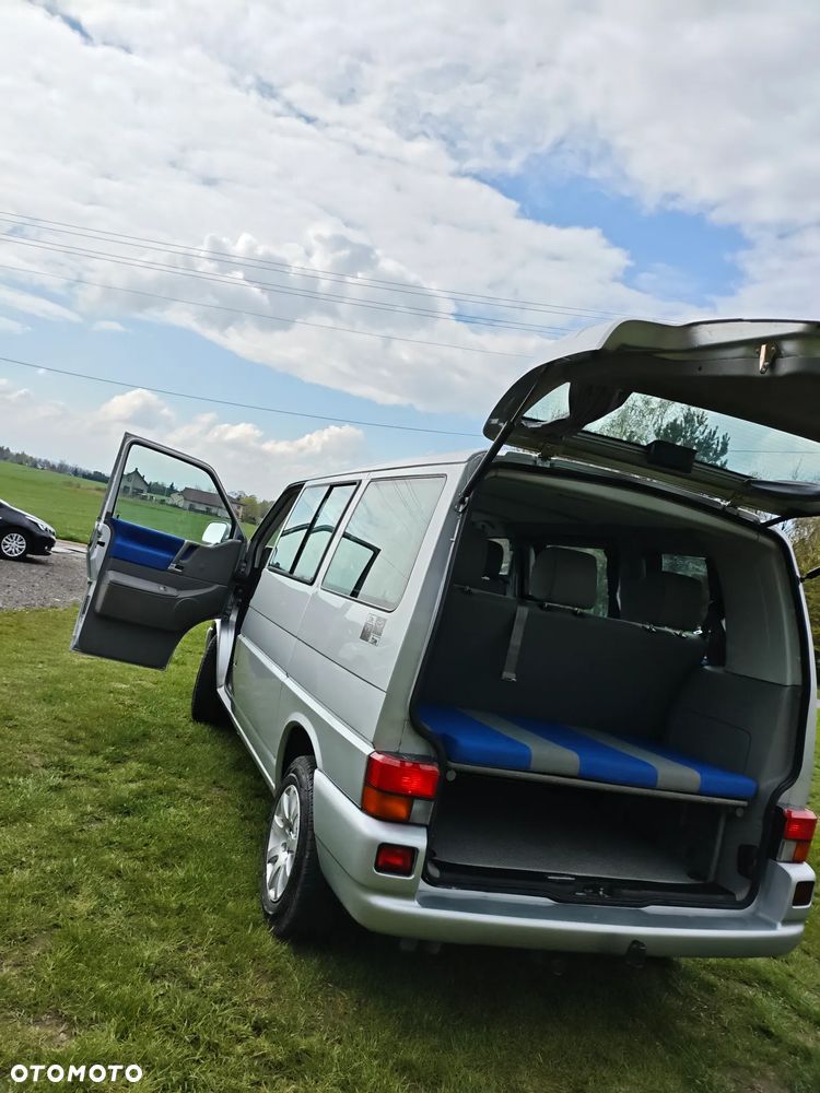 Volkswagen Multivan - 34