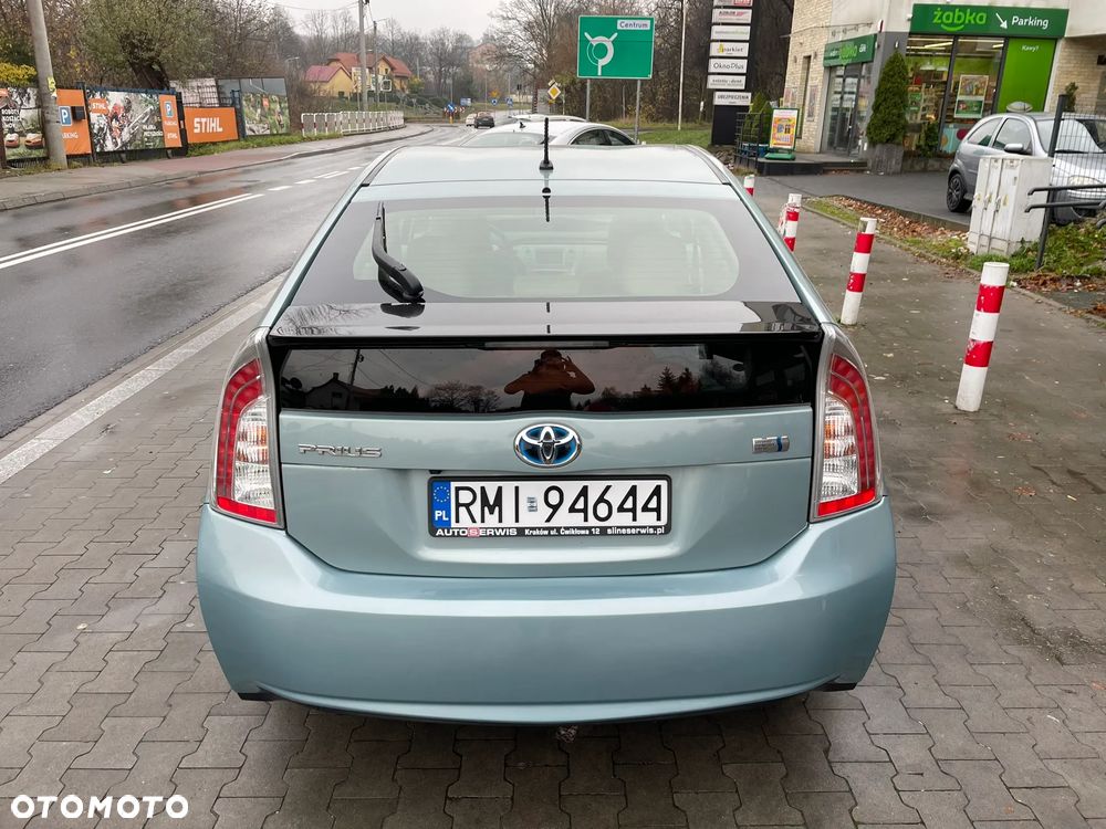 Toyota Prius (Hybrid) Comfort - 5