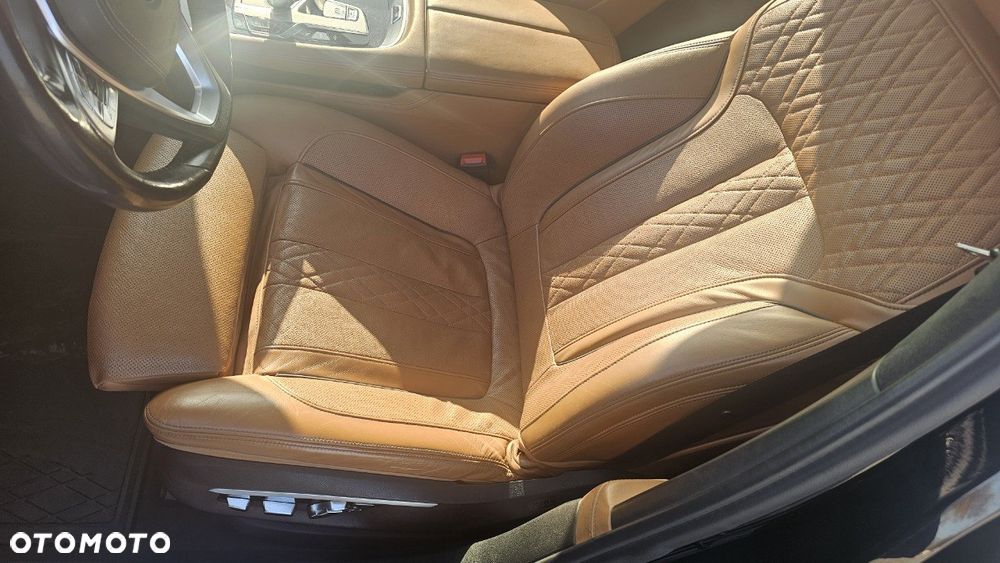 BMW Seria 7 750d xDrive - 10