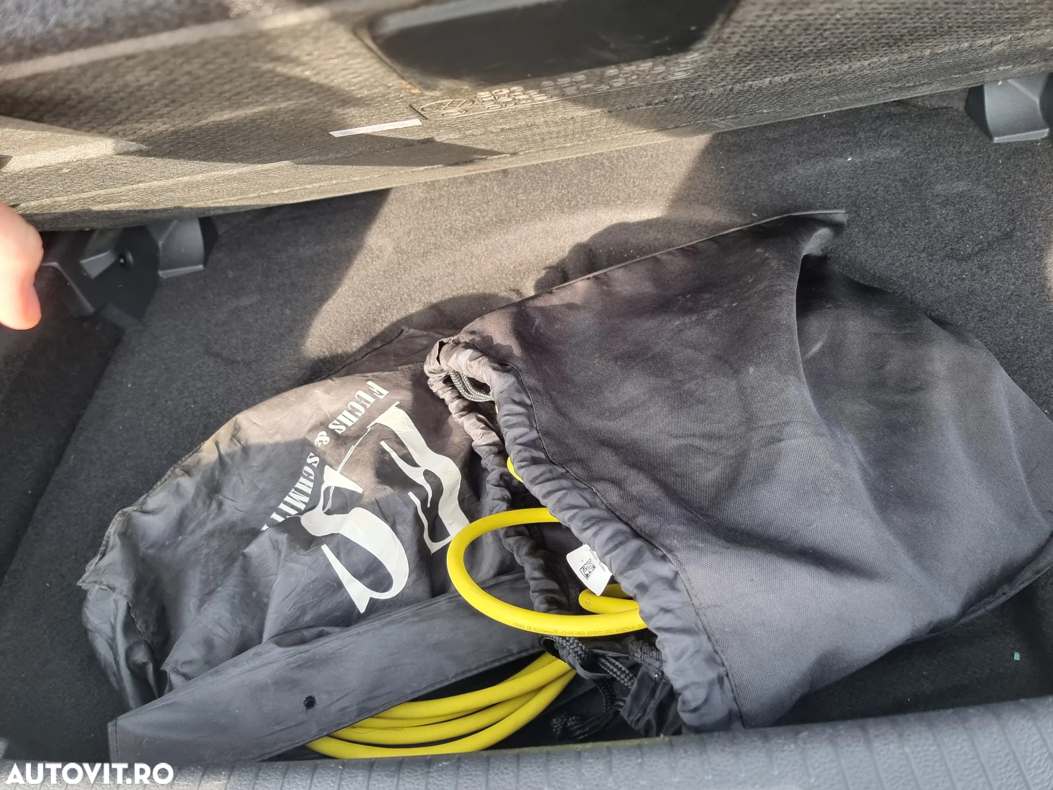 Volkswagen Golf e-Golf - 16