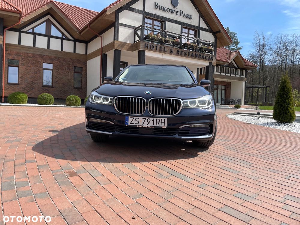 BMW Seria 7 740Li - 18
