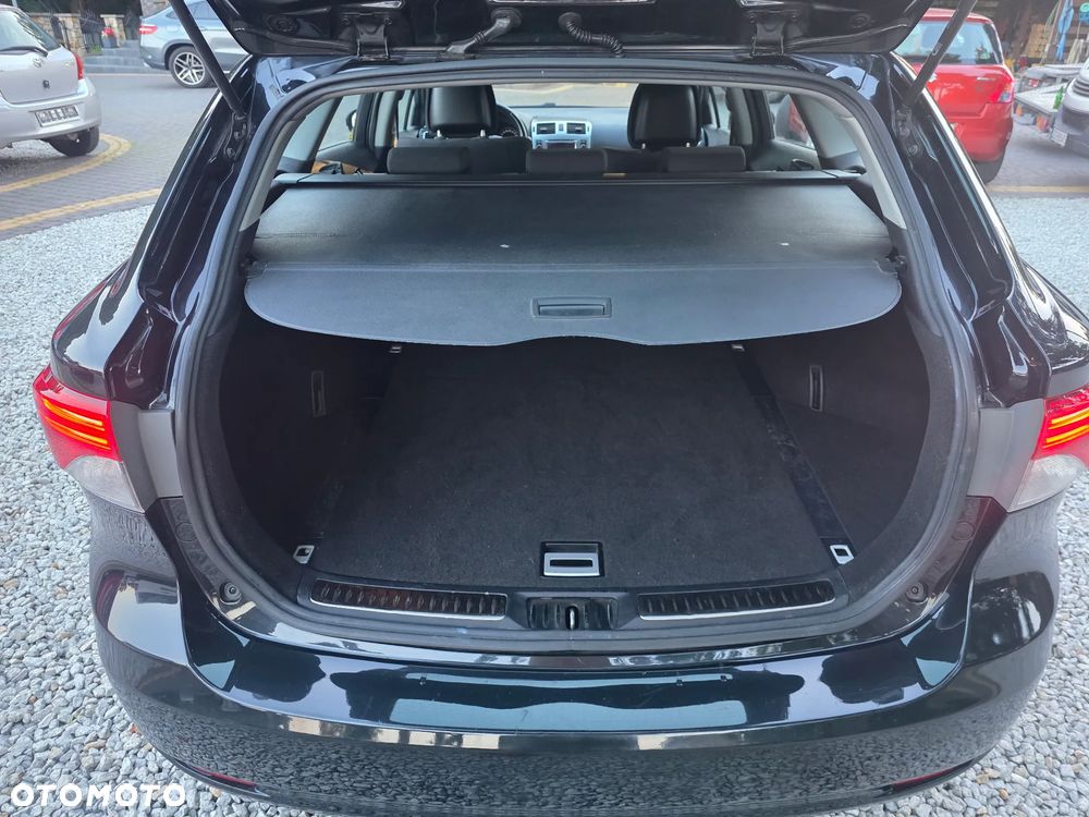 Toyota Avensis 2.0 D-4D Edition - 12