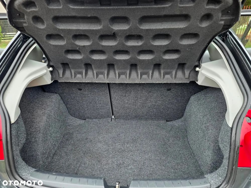 Seat Ibiza 1.4 16V Passion - 11