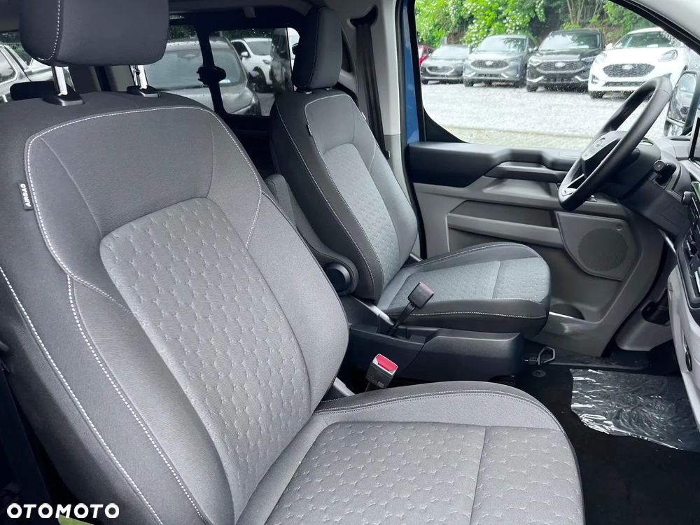 Ford Tourneo Custom 2.0 EcoBlue 320 L2 Titanium - 15