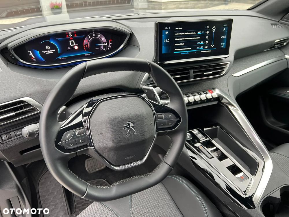 Peugeot 3008 1.2 PureTech Allure Pack S&S EAT8 - 17