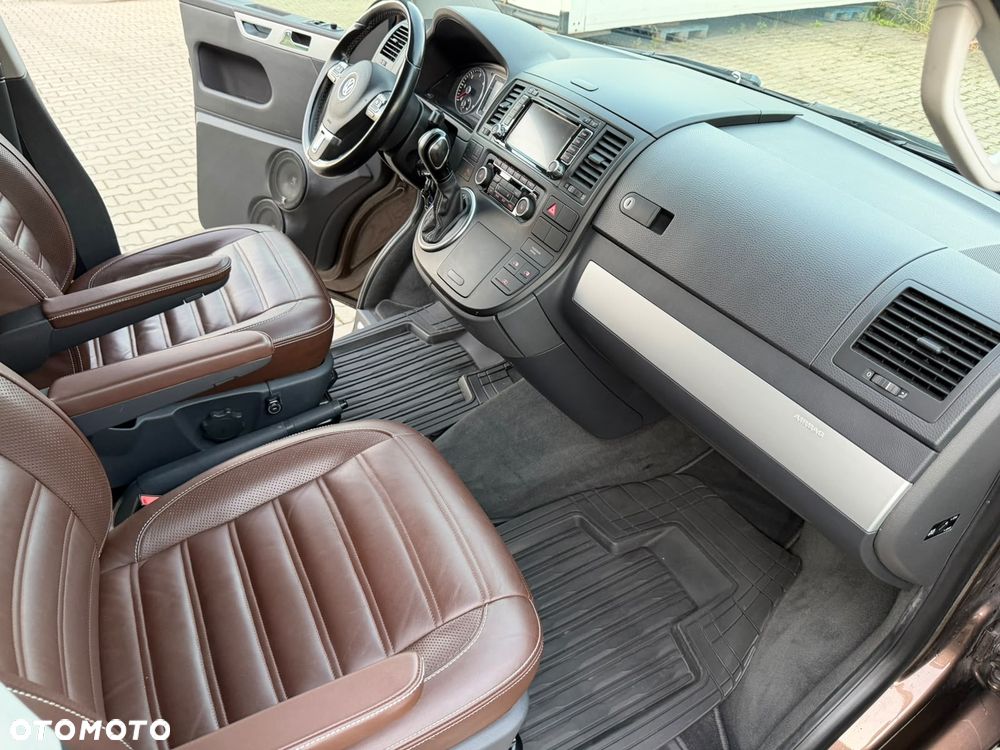 Volkswagen Multivan - 29