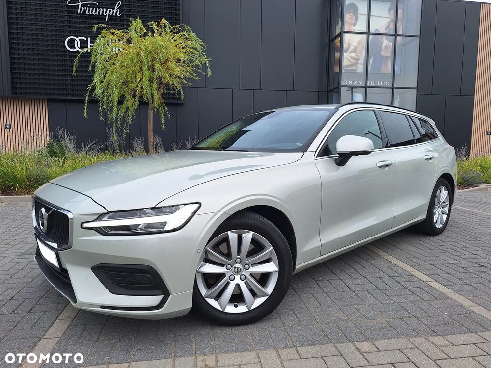 Volvo V60 II (2018- ) B4 D Momentum Pro, 2021