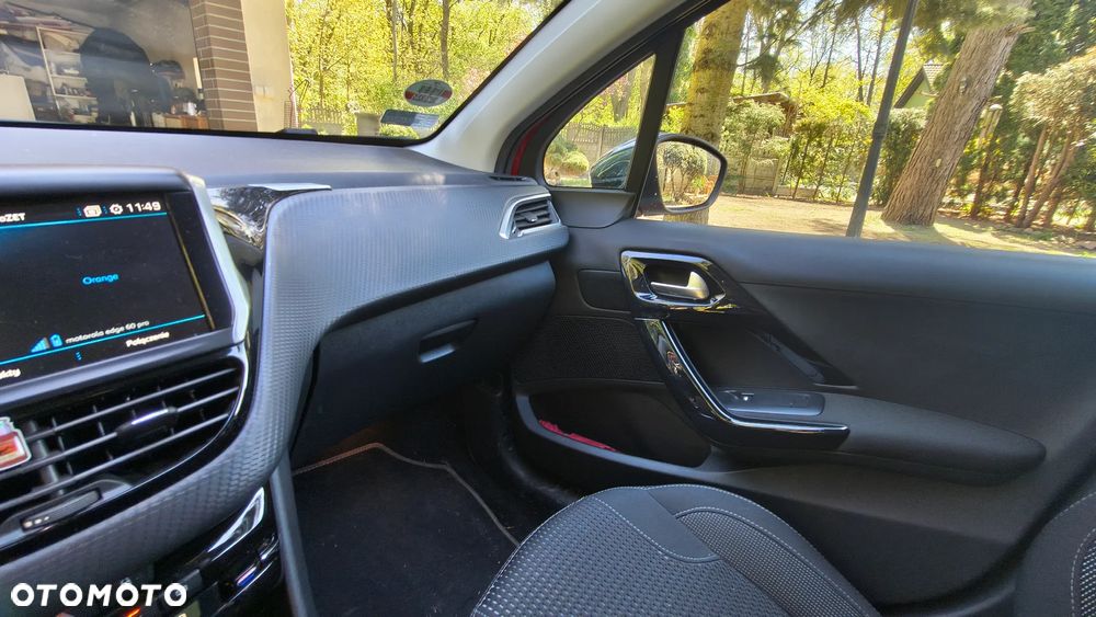 Peugeot 208 1.2 PureTech Allure - 5