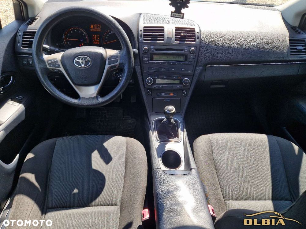 Toyota Avensis - 5