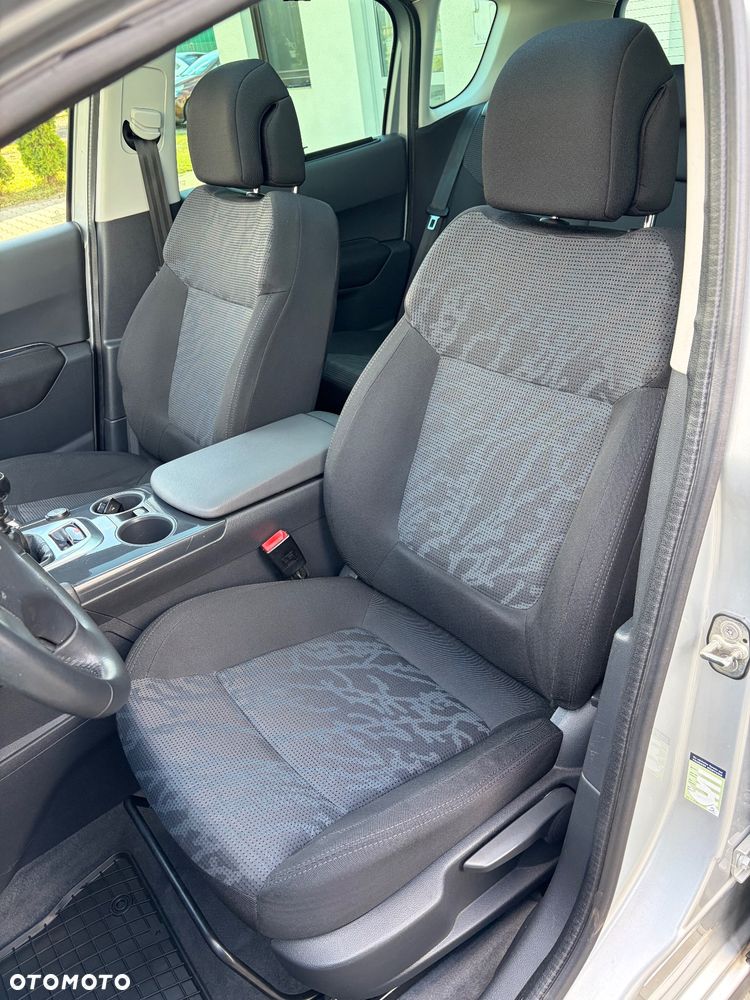 Peugeot 3008 1.6 HDi Premium - 9