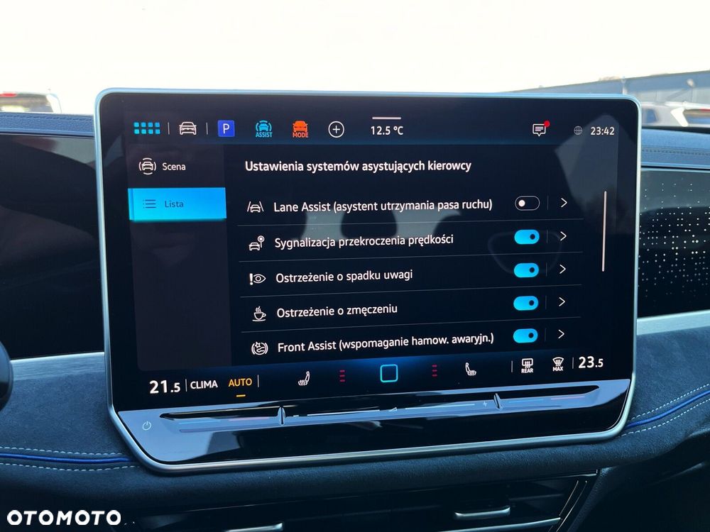 Volkswagen Passat Variant 2.0 TSI R-Line Plus DSG - 16