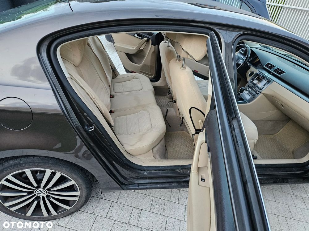 Volkswagen Passat 1.8 TSI Comfortline - 10