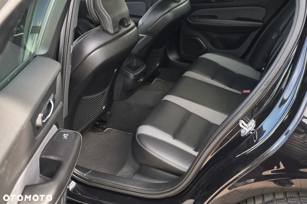 Volvo S60 T4 Geartronic RDesign - 29