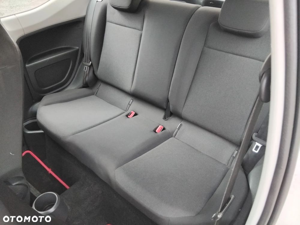 Volkswagen up! white style - 24