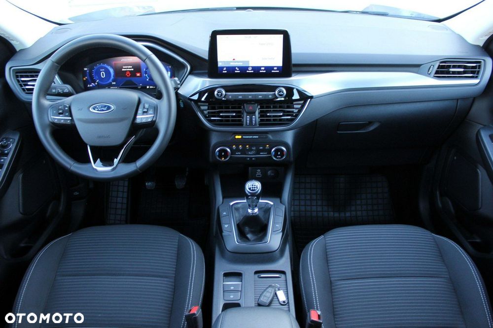 Ford Kuga - 10