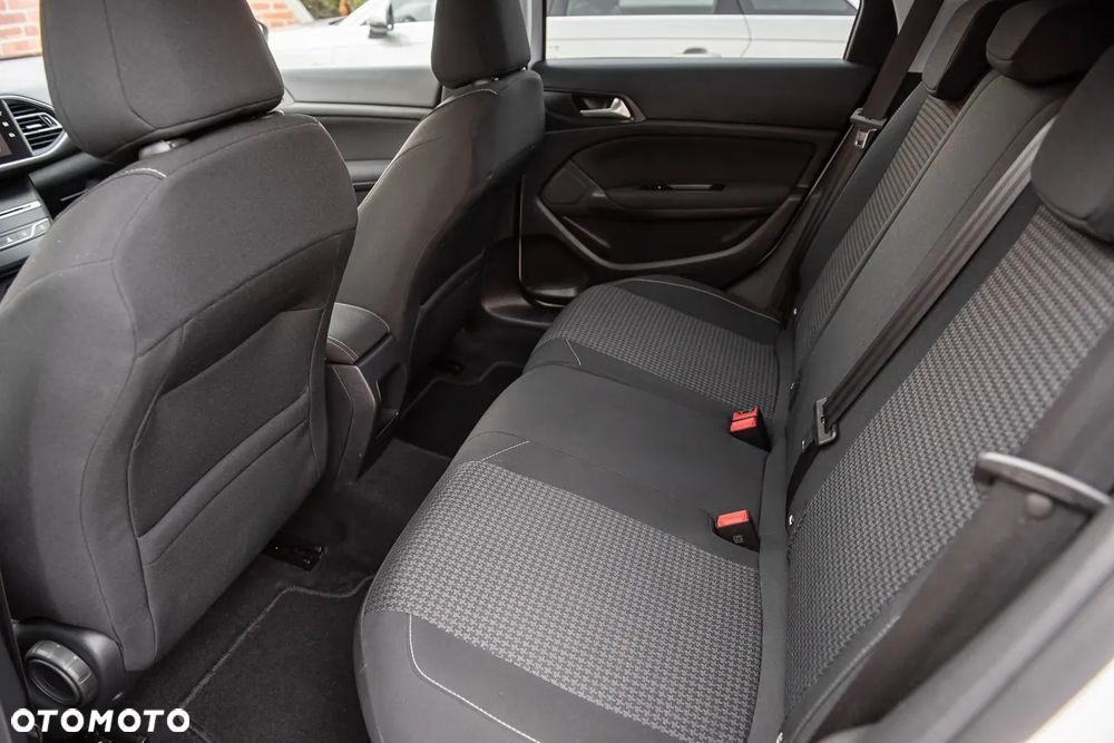 Peugeot 308 BlueHDi 130 Stop & Start Active Business-Paket - 23