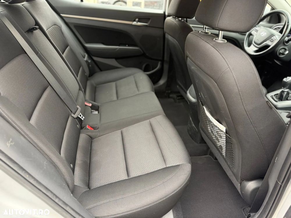 Hyundai Elantra 1.6 MPi Highway - 5