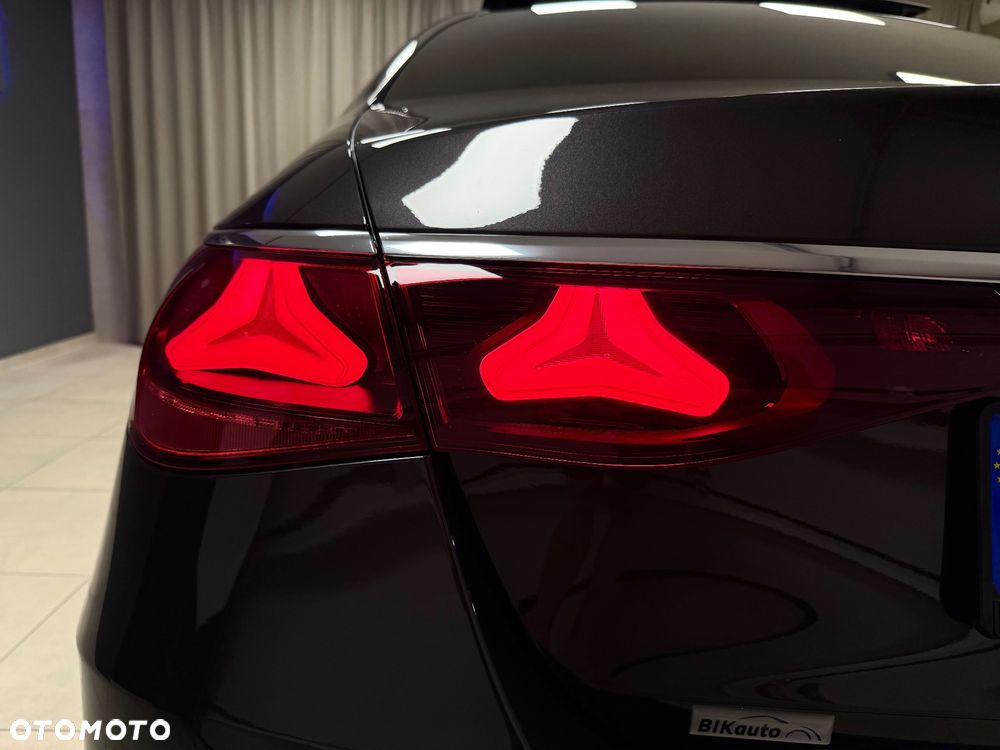 Mercedes-Benz Klasa E 220 d mHEV 4-Matic AMG 9G-Tronic - 39