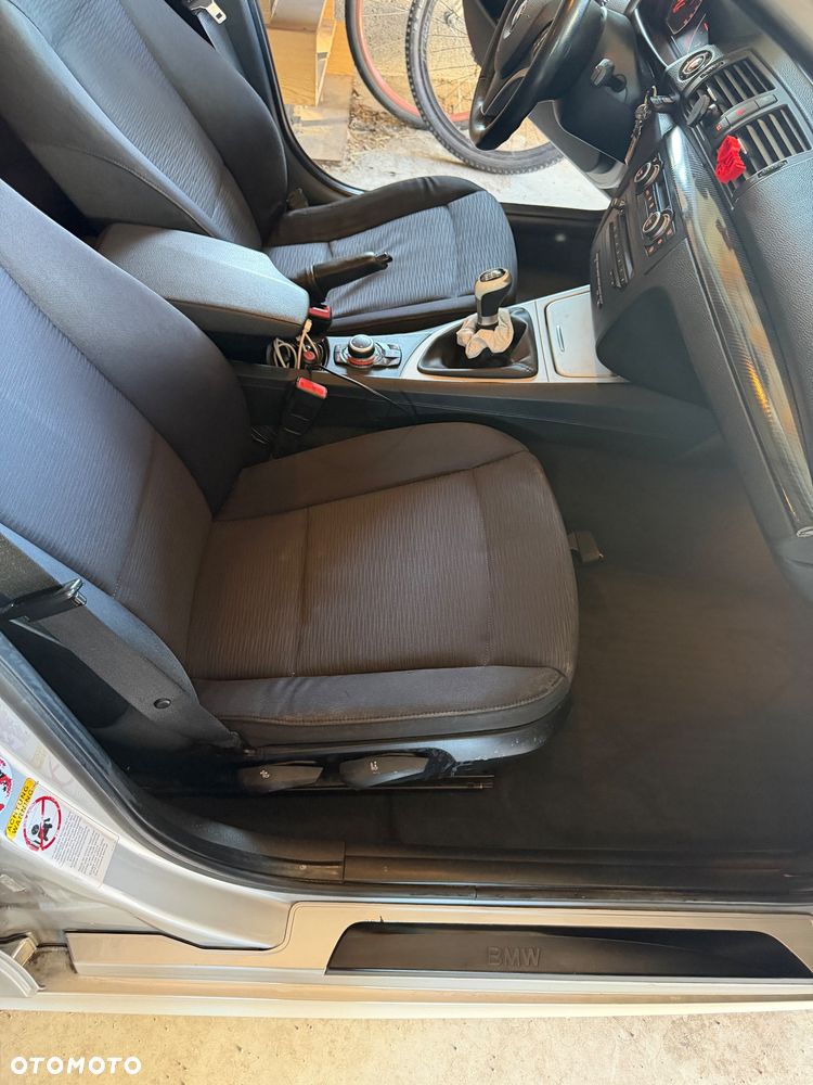 BMW Seria 1 120d DPF - 14
