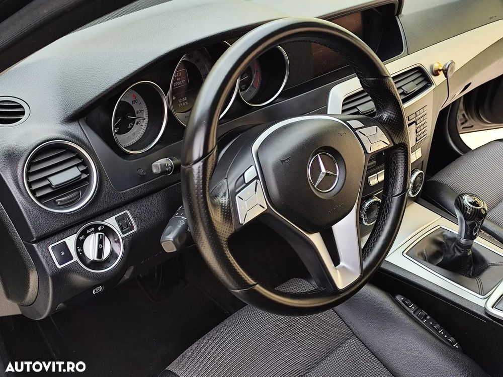 Mercedes-Benz C - 11