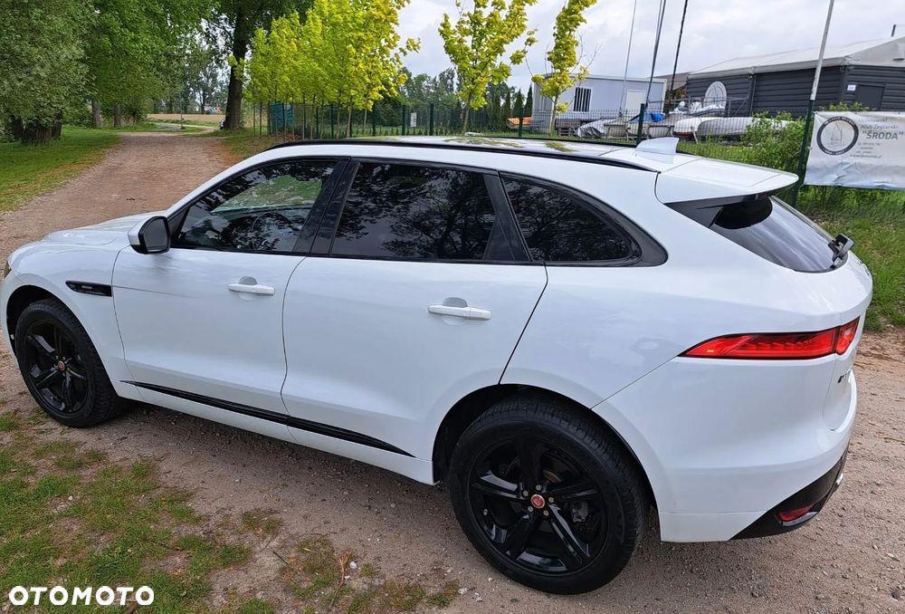 Jaguar F-Pace - 7