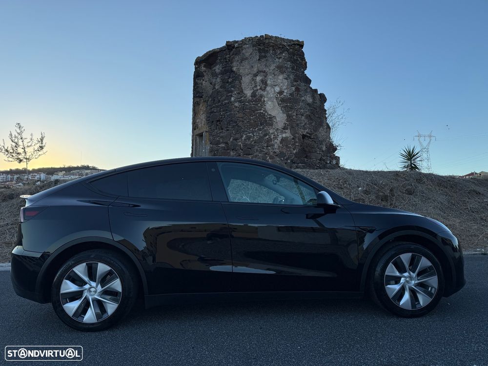 Tesla Model Y Standard - 7