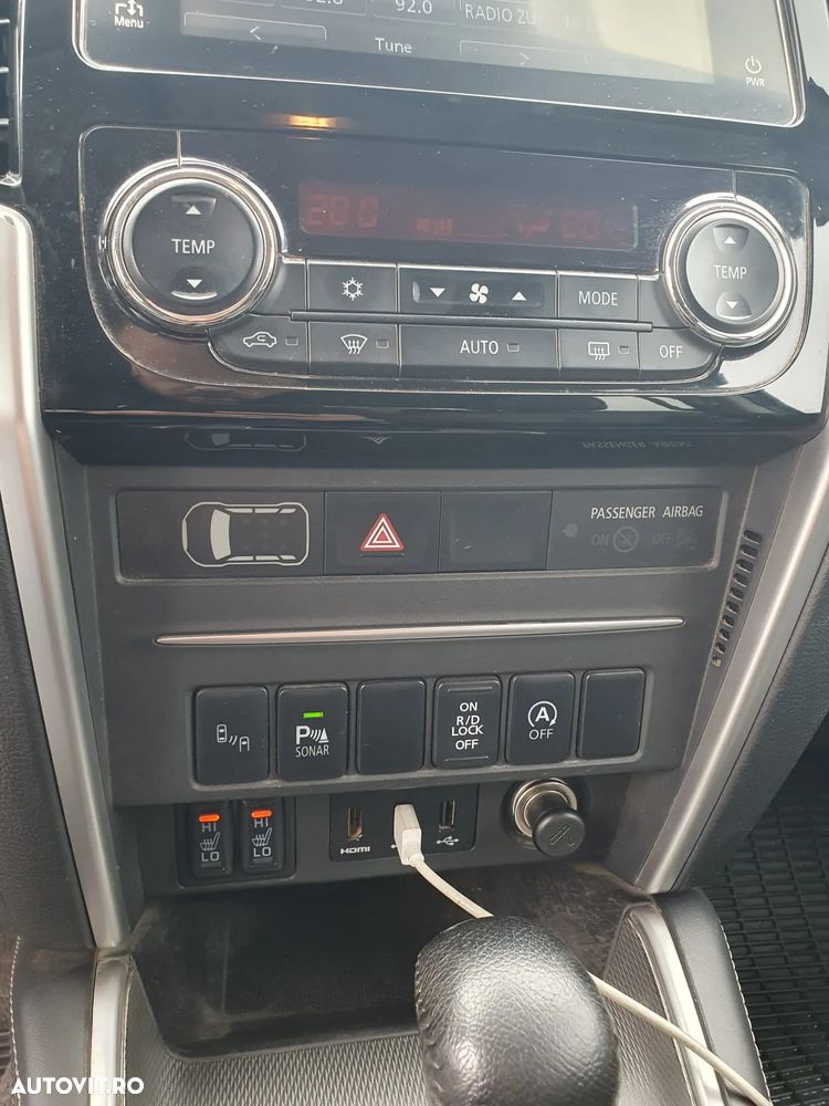 Mitsubishi L200 Double Cab 2.2 DI-D A/T Instyle - 12