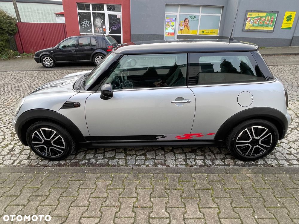 MINI Cooper Standard - 5