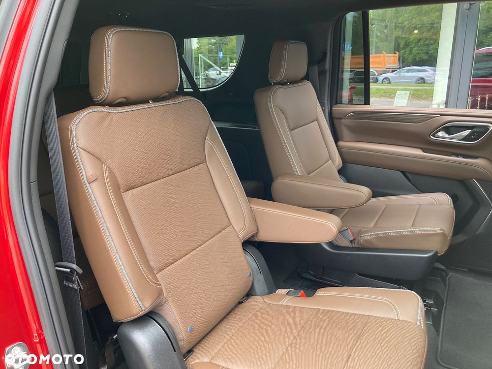Chevrolet Suburban - 22