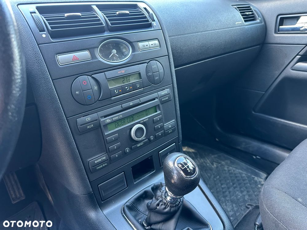 Ford Mondeo 2.0 TDCi Ghia - 9