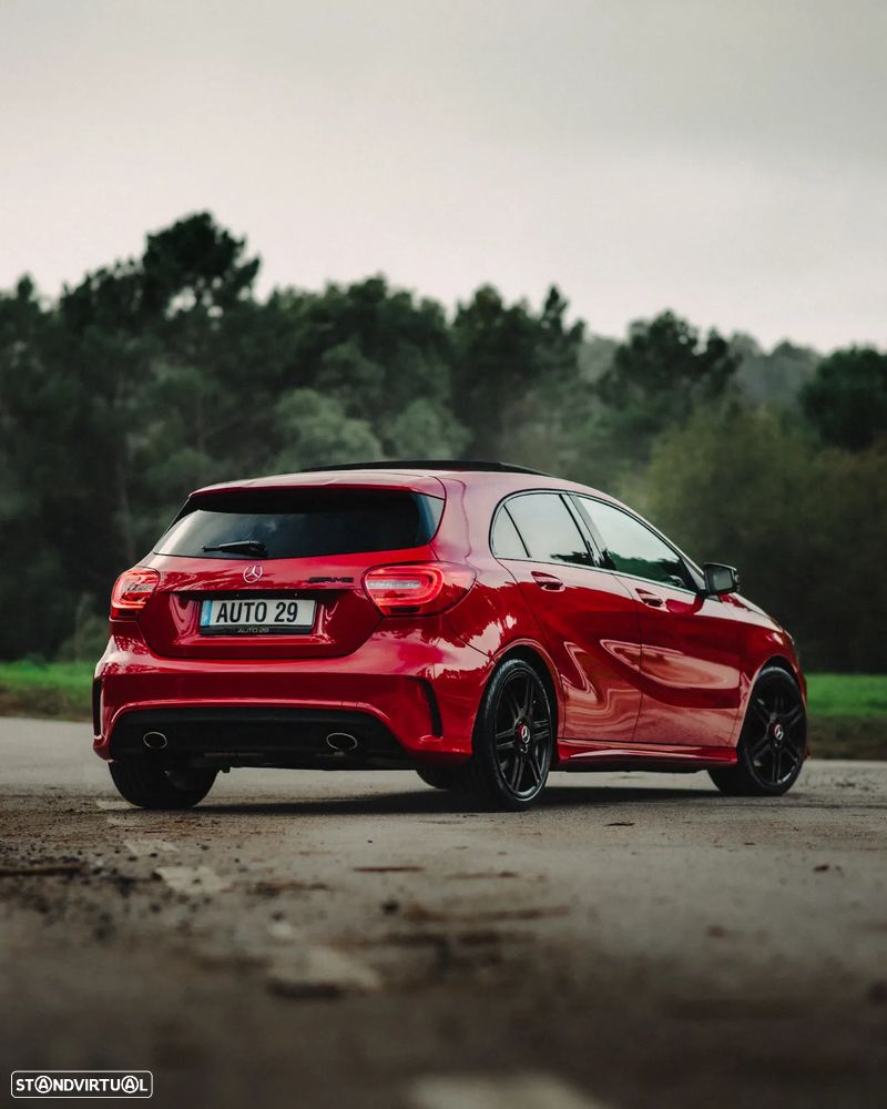 Mercedes-Benz A 250 4Matic 7G-DCT AMG Line - 2