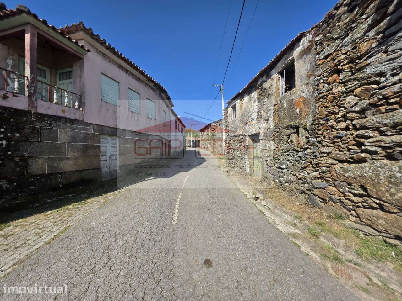Moradia inacabada em Tinhela de Baixo Bornes Aguiar - Grande imagem: 5/6