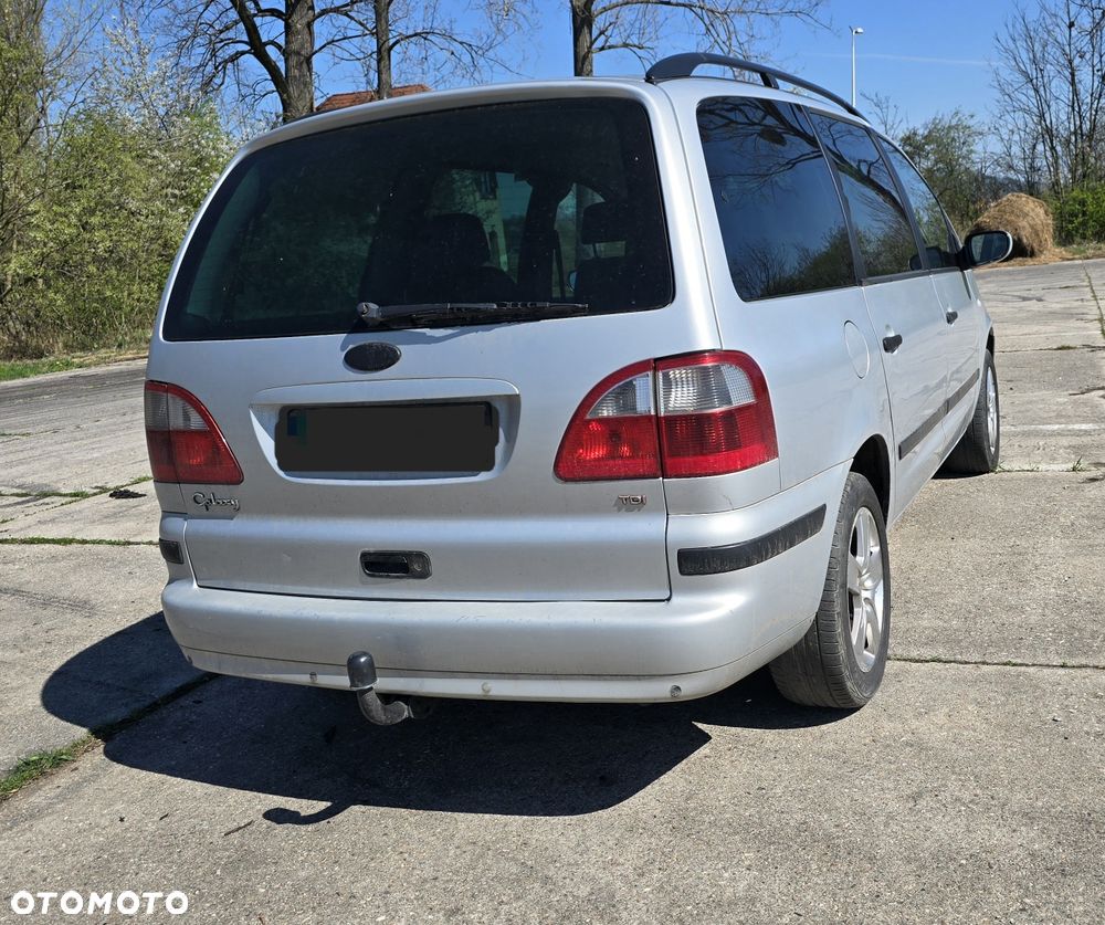 Ford Galaxy - 4