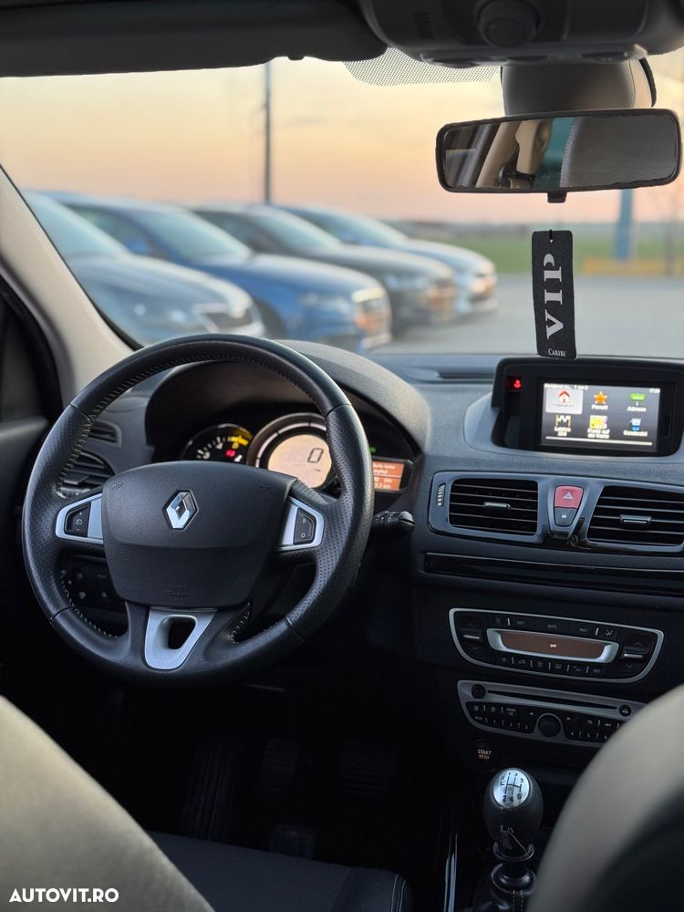 Renault Megane dCi 130 FAP BOSE Edition - 8
