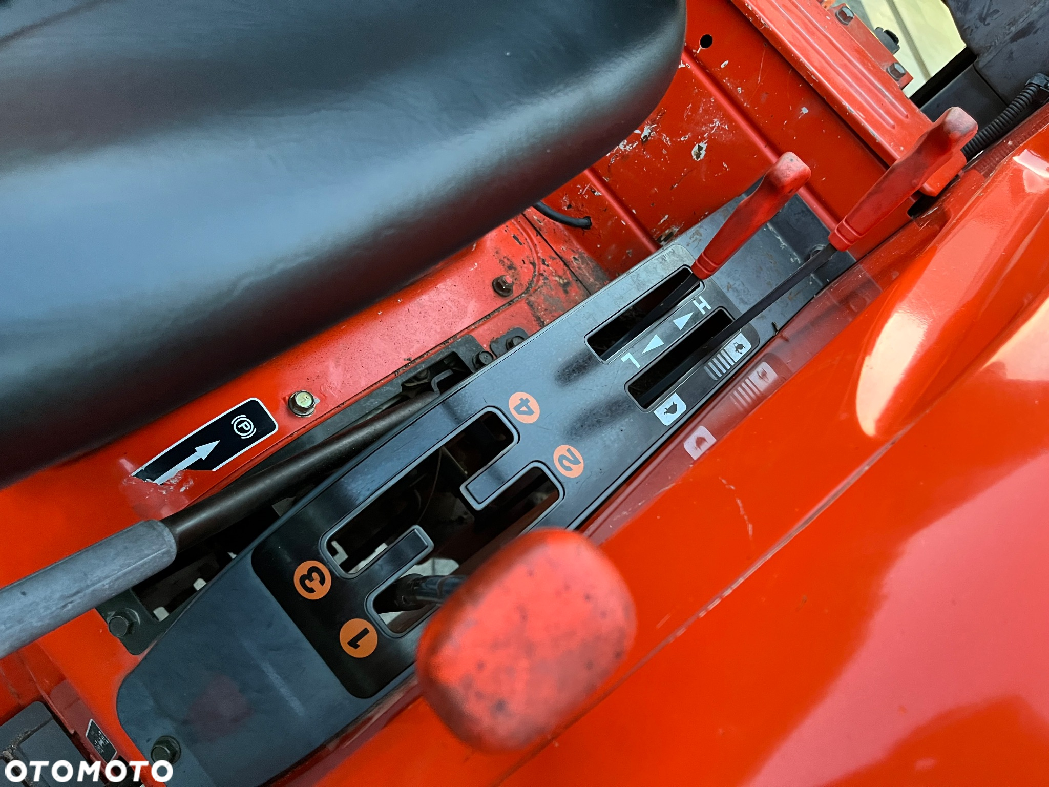 Kubota L3830 - 11