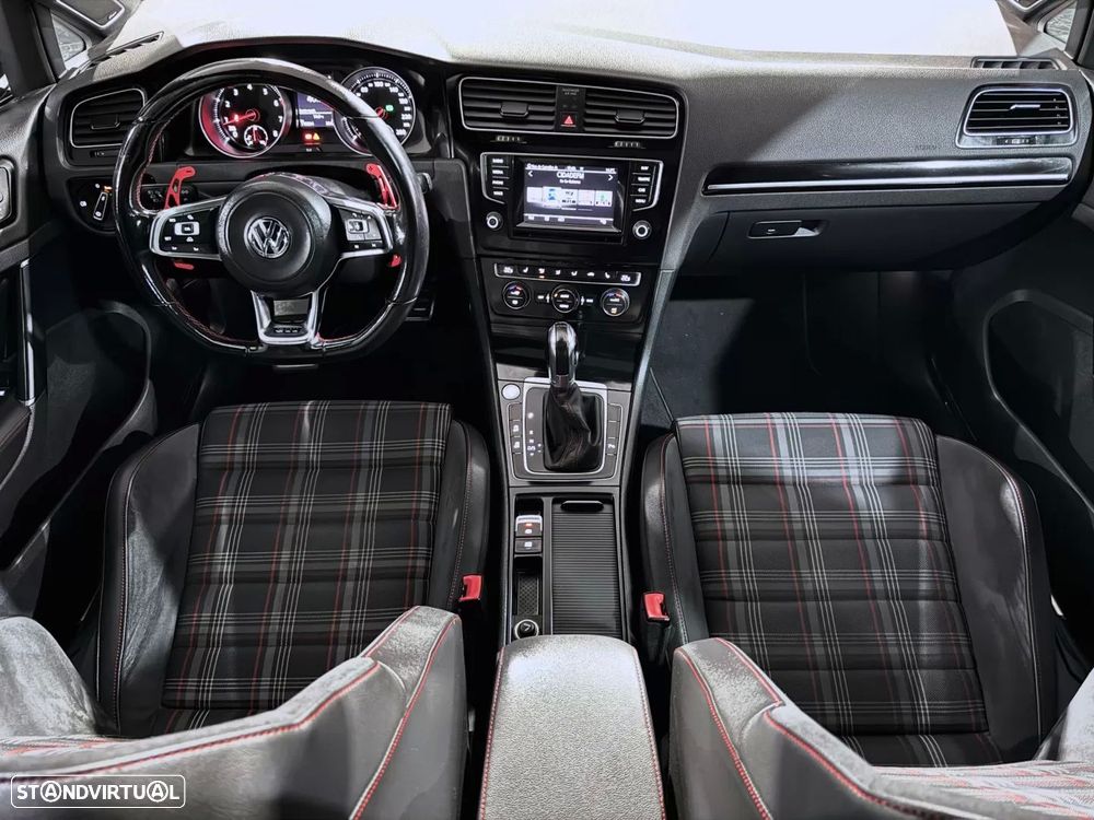 VW Golf 2.0 TSi GTi DSG - 11