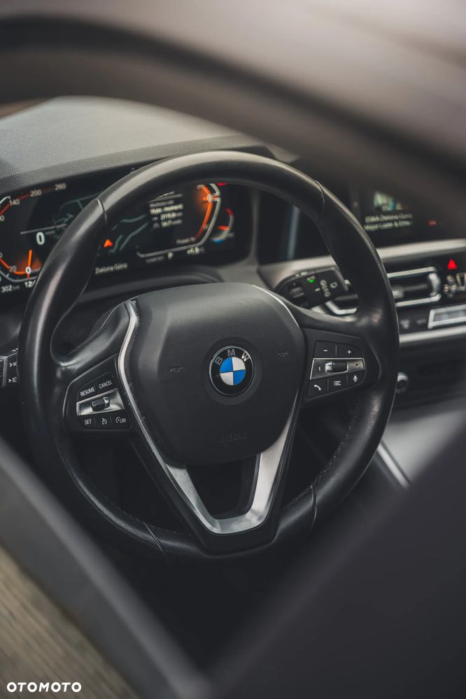 BMW Seria 3 320d - 15