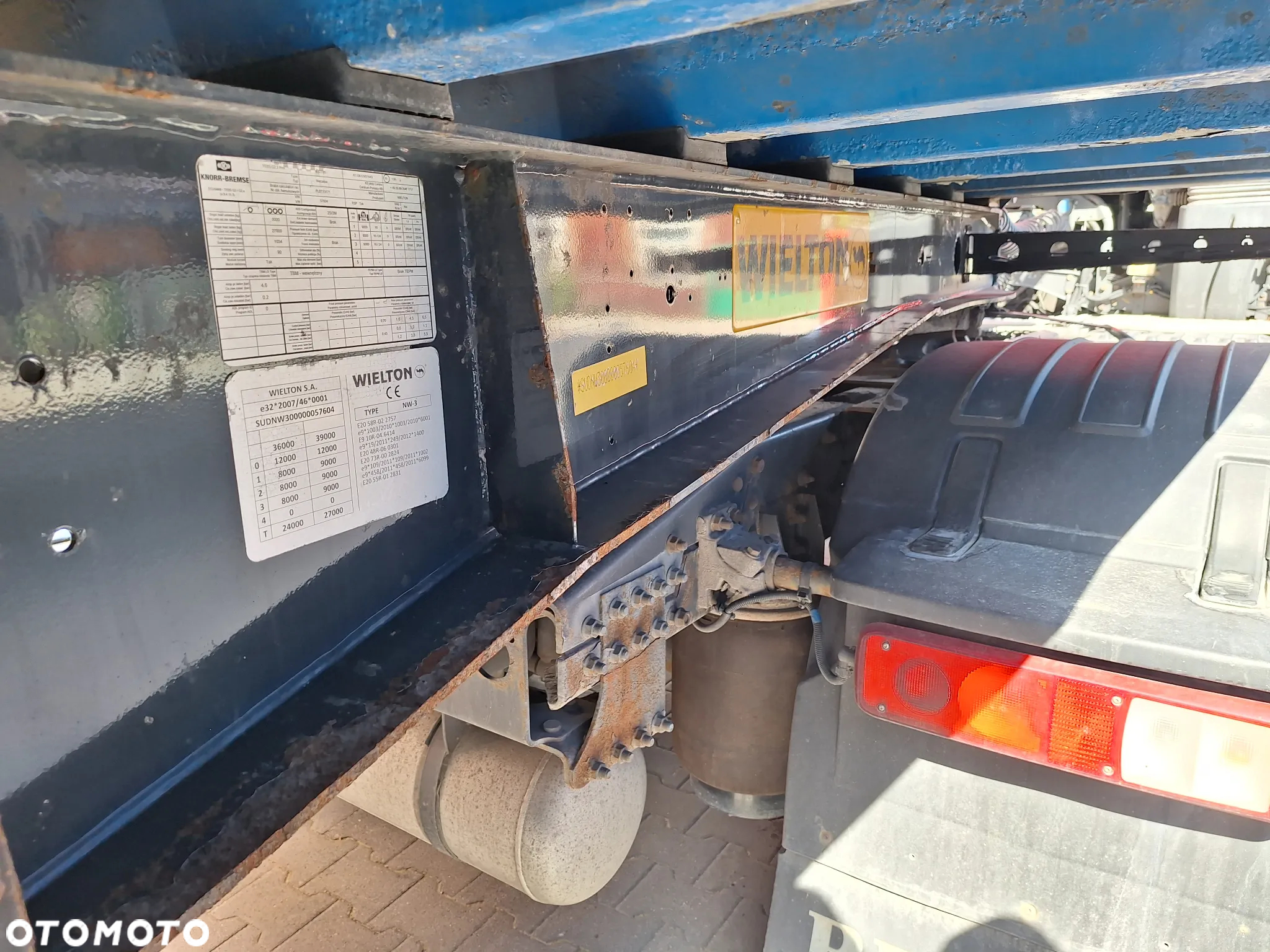 Wielton WYWROTKA 50m3 KLAPO-DRZWI SAF INTRAX TARCZA 5700kg - 21