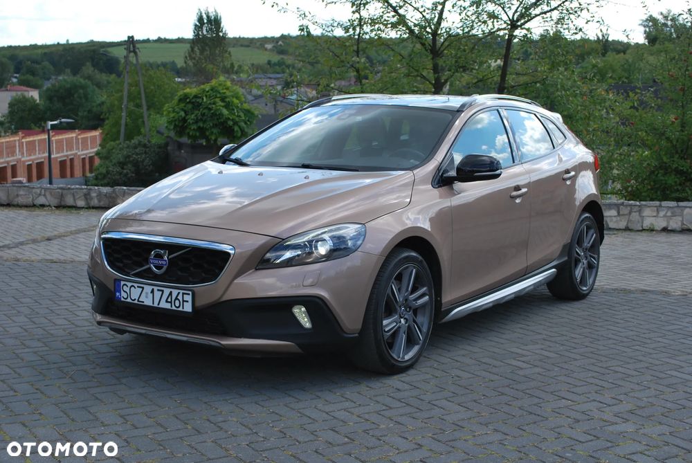 Volvo V40 Cross Country D4 Summum - 1