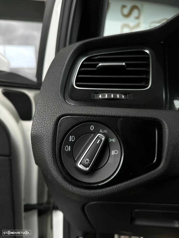 VW Golf 2.0 TDI GTD DSG - 25