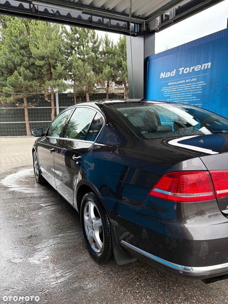 Volkswagen Passat 1.8 TSI Highline - 9