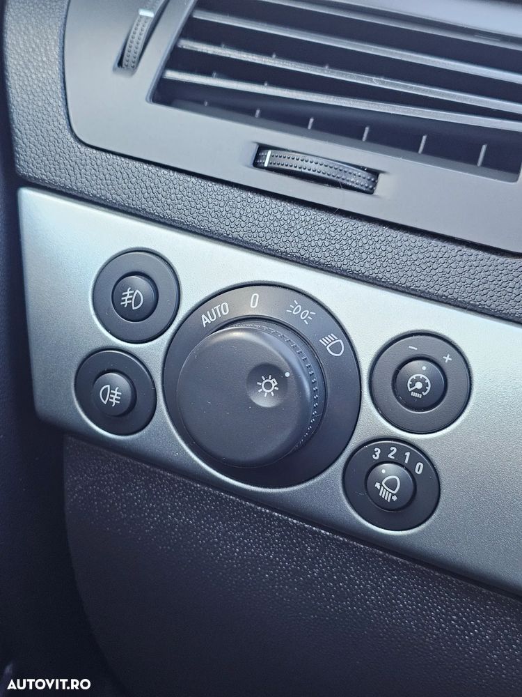 Opel Astra 1.7 CDTI - 17