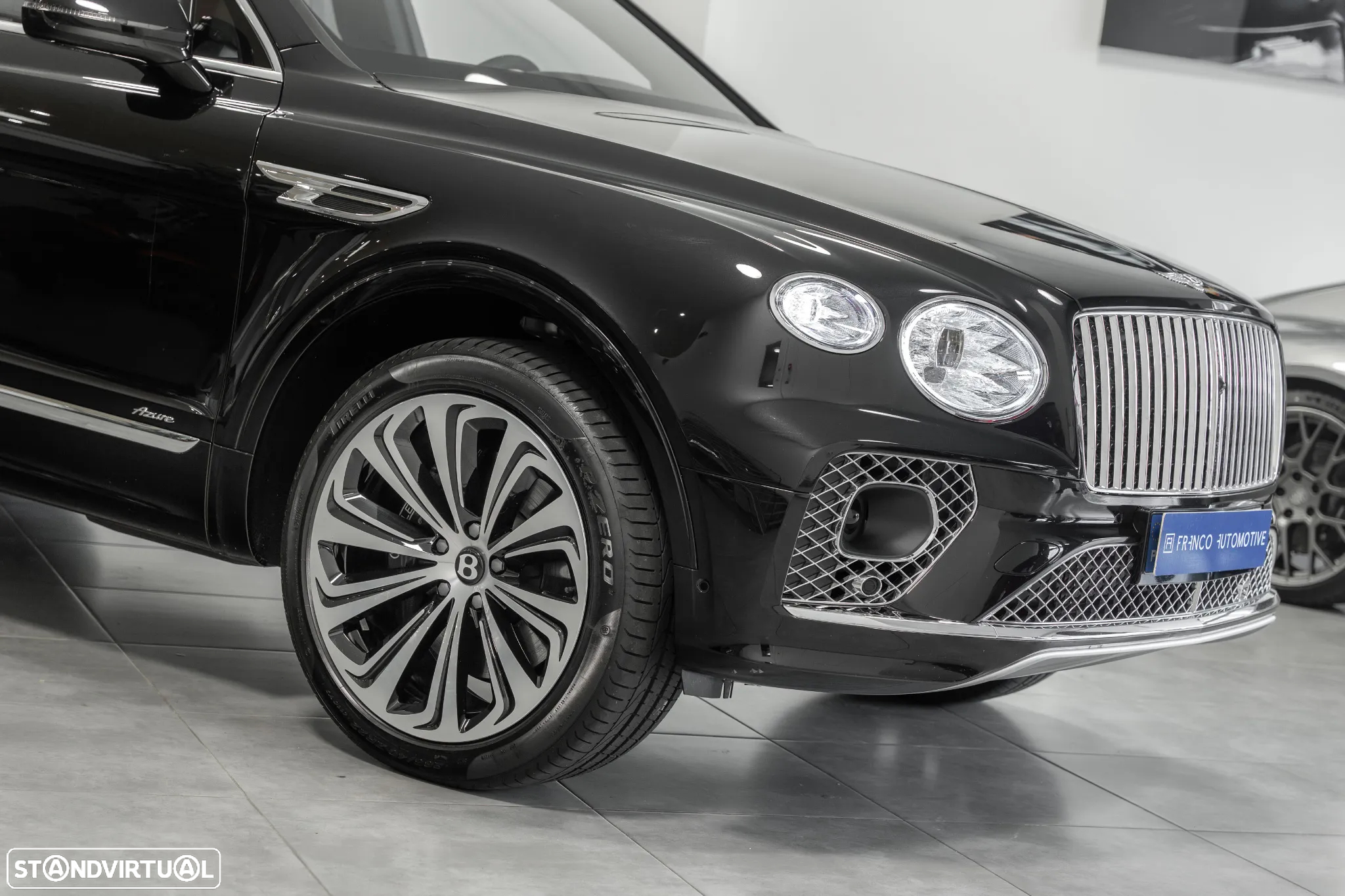 Bentley Bentayga EWB V8 Azure - 6