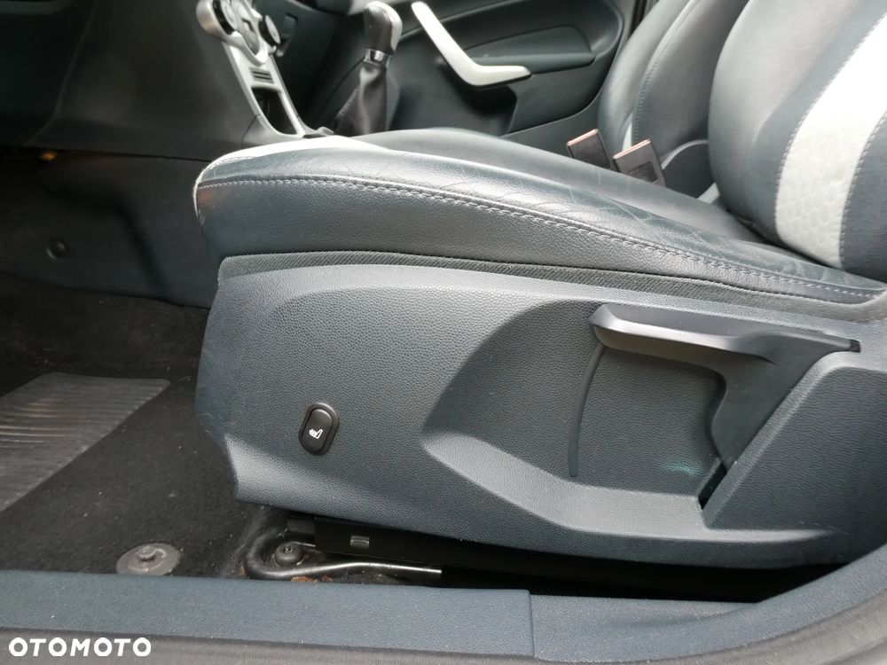 Ford Fiesta 1.25 Titanium EU5 - 10